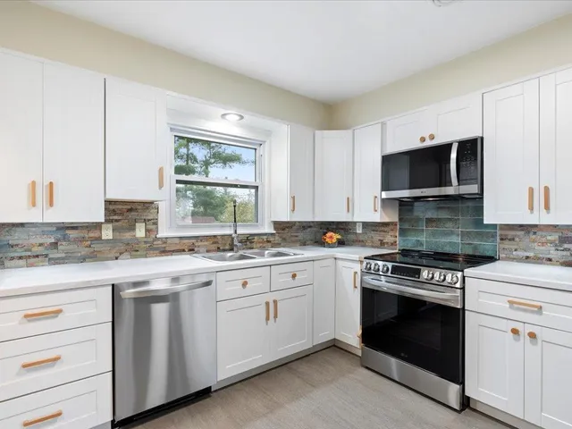 $269,900 | 801 5th Street Northeast, Staples, MN 56479