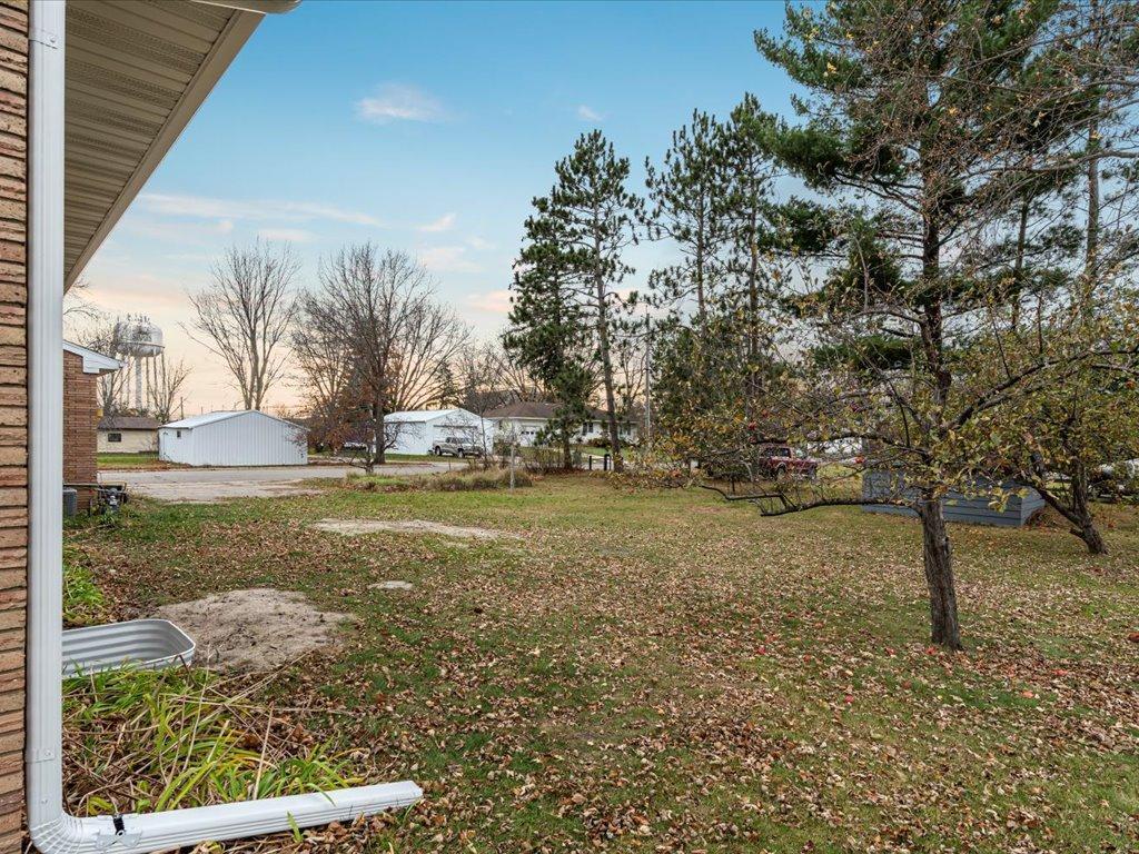 801 5th Street Northeast Staples, MN 56479 - Photo 29 of 32