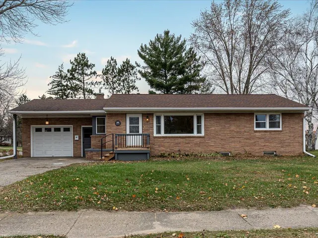 $269,900 | 801 5th Street Northeast, Staples, MN 56479