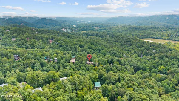 $615,000 | 123 Cutter Gap Road, Townsend, TN 37882