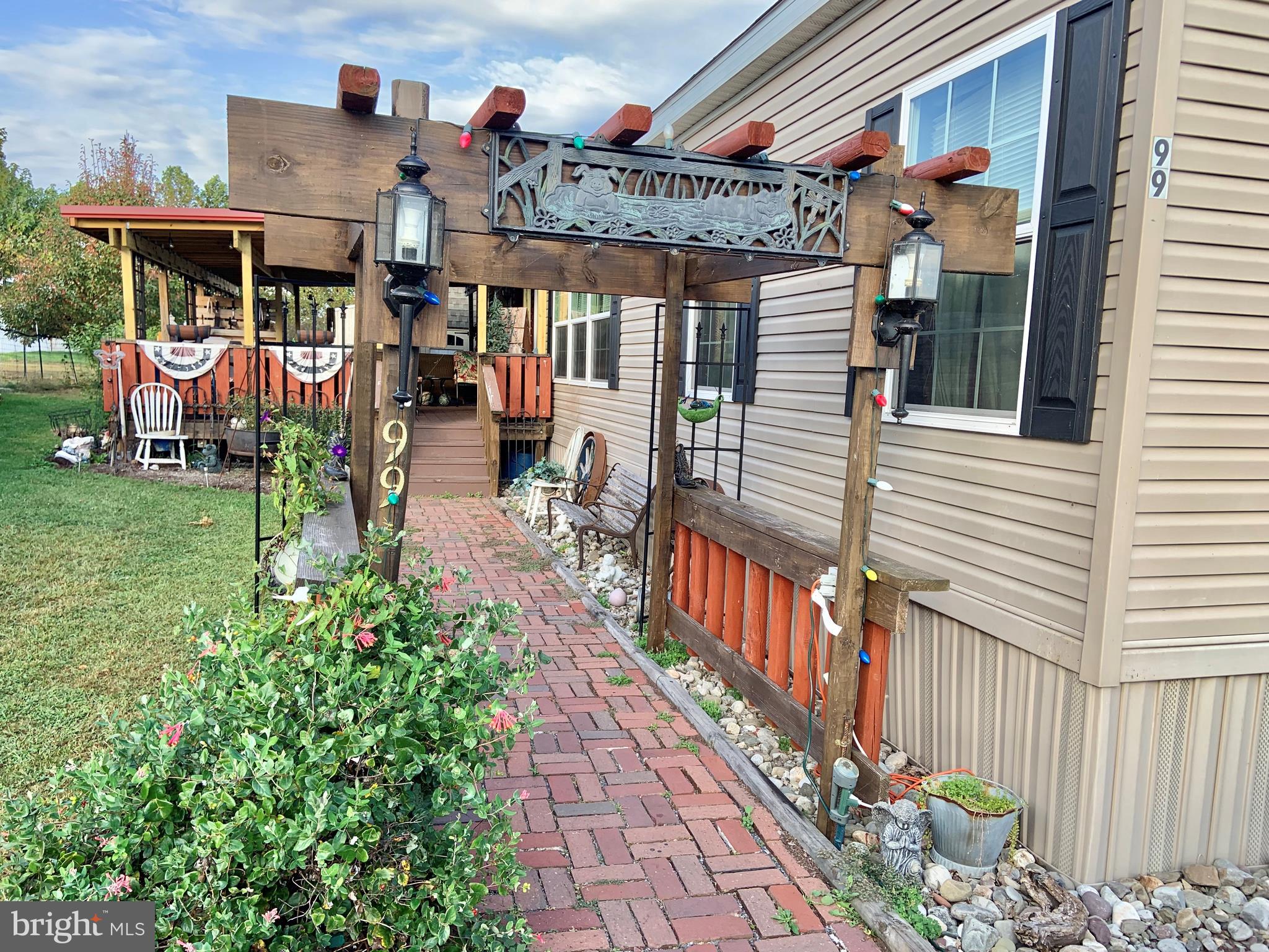 99 Ridge Drive Shermans Dale, PA 17090 - Photo 2 of 26 Gallery Image 2