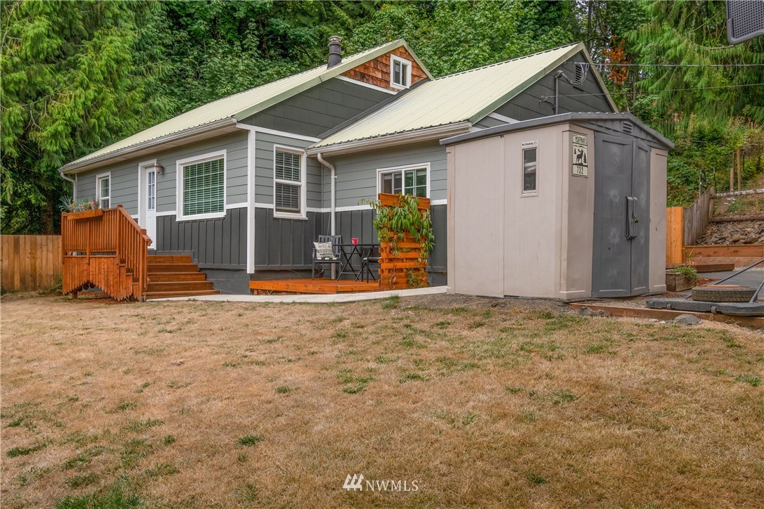 732 Coal Creek Road Longview, WA 98632 - Photo 3 of 35 a view of a house with backyard