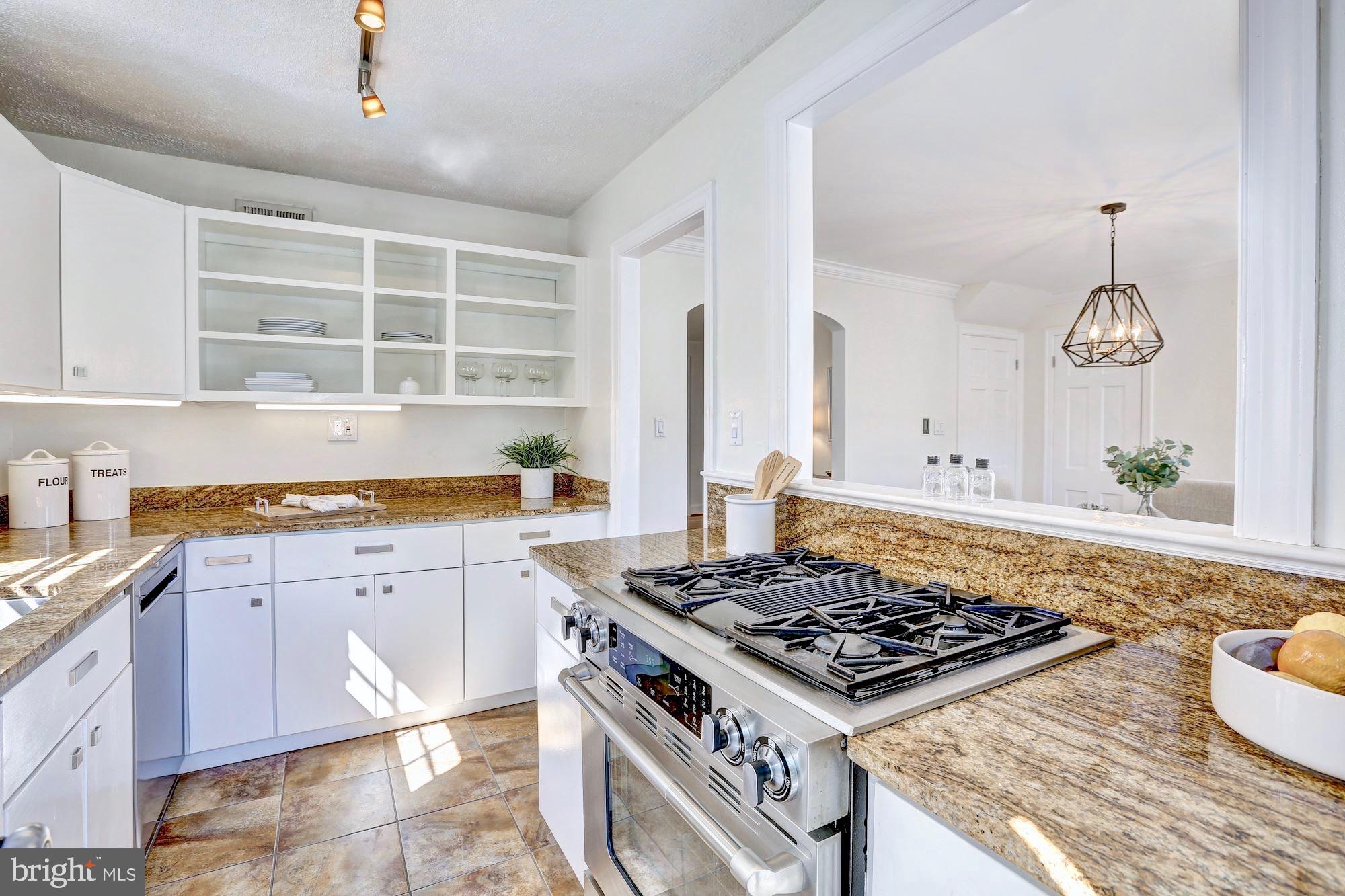 4709 Dover Road Bethesda, MD 20816 - Photo 18 of 36 Gallery Image 18