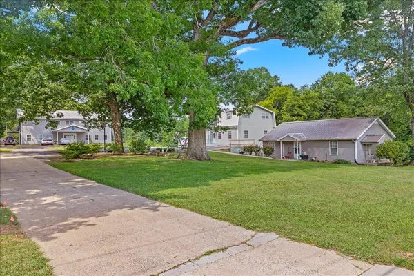 $1,200,000 | 359 County Road 475, Etowah, TN 37331