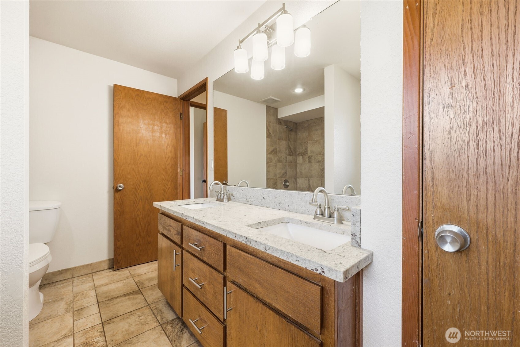 15931 22nd Avenue Southwest Burien, WA 98166 - Photo 23 of 40