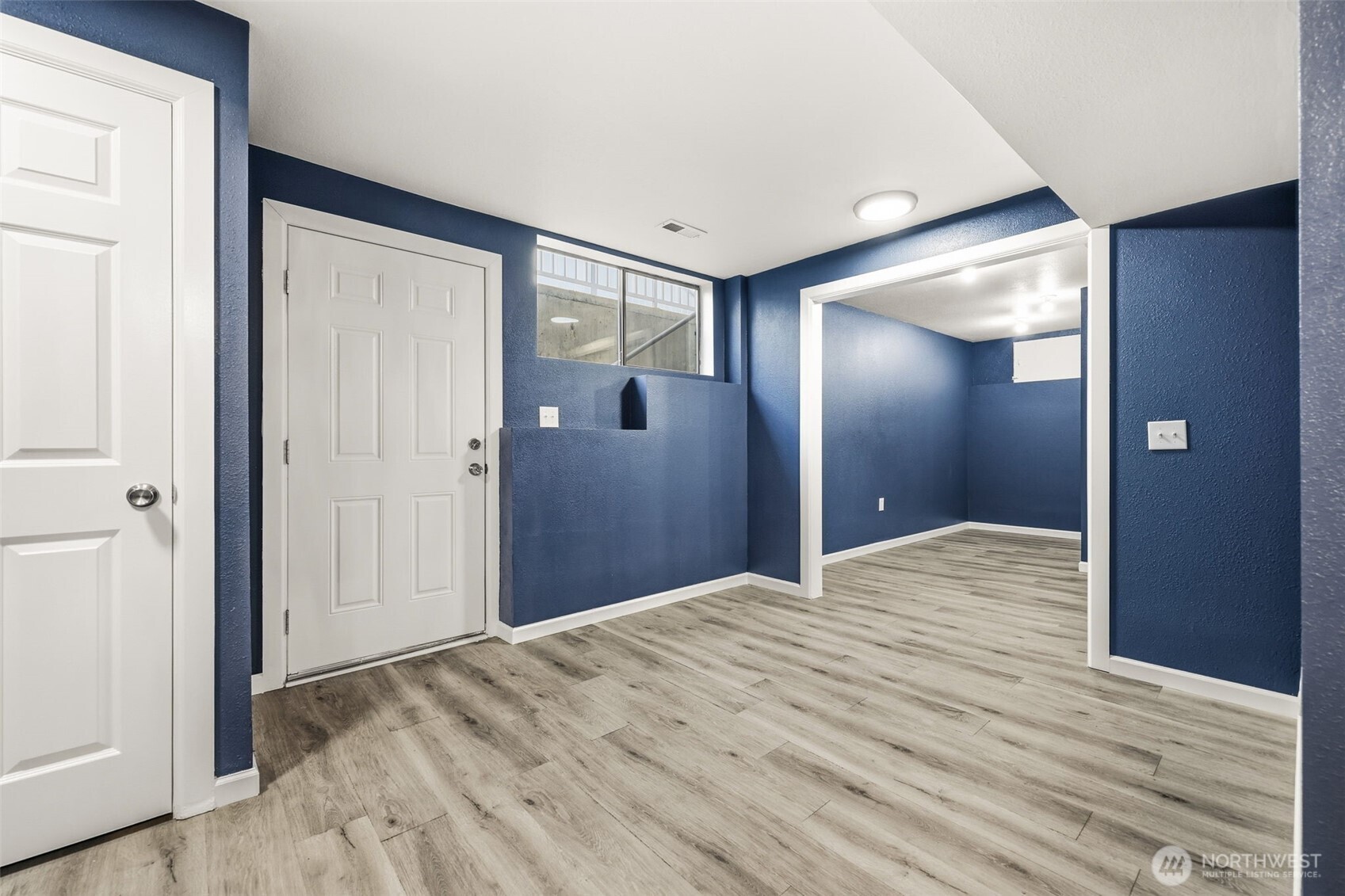 15931 22nd Avenue Southwest Burien, WA 98166 - Photo 26 of 40