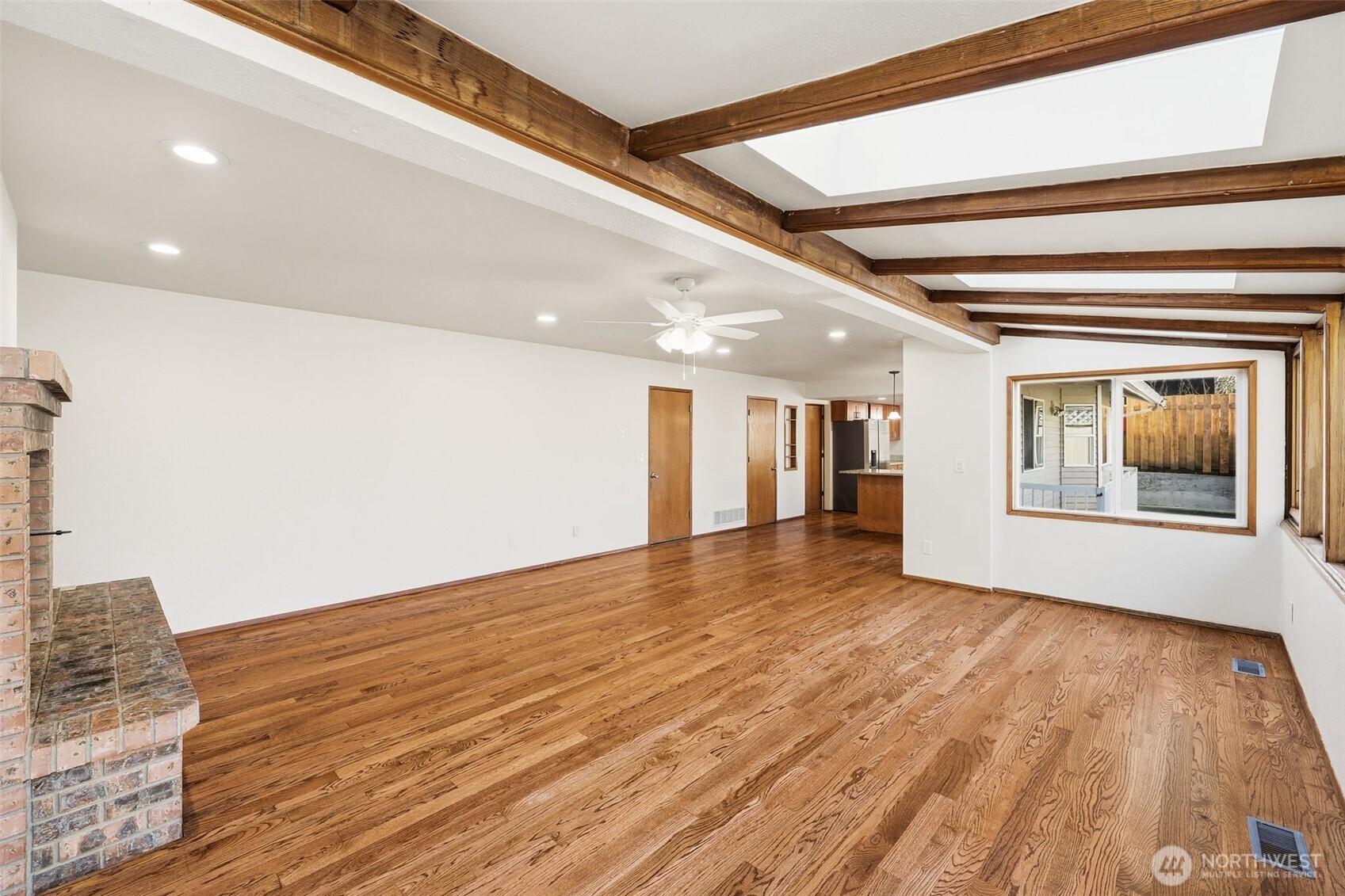 15931 22nd Avenue Southwest Burien, WA 98166 - Photo 6 of 40