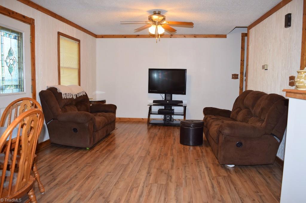 972 Georgia Road Mocksville, NC 27028 - Photo 2 of 28 Gallery Image 2