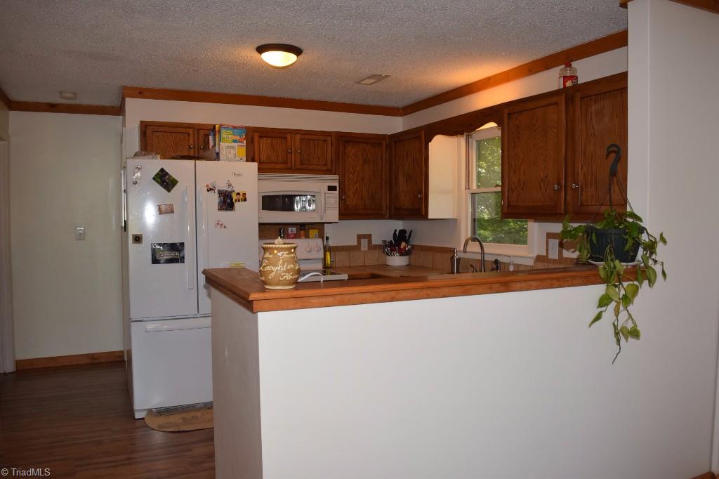 972 Georgia Road Mocksville, NC 27028 - Photo 5 of 28 Gallery Image 5