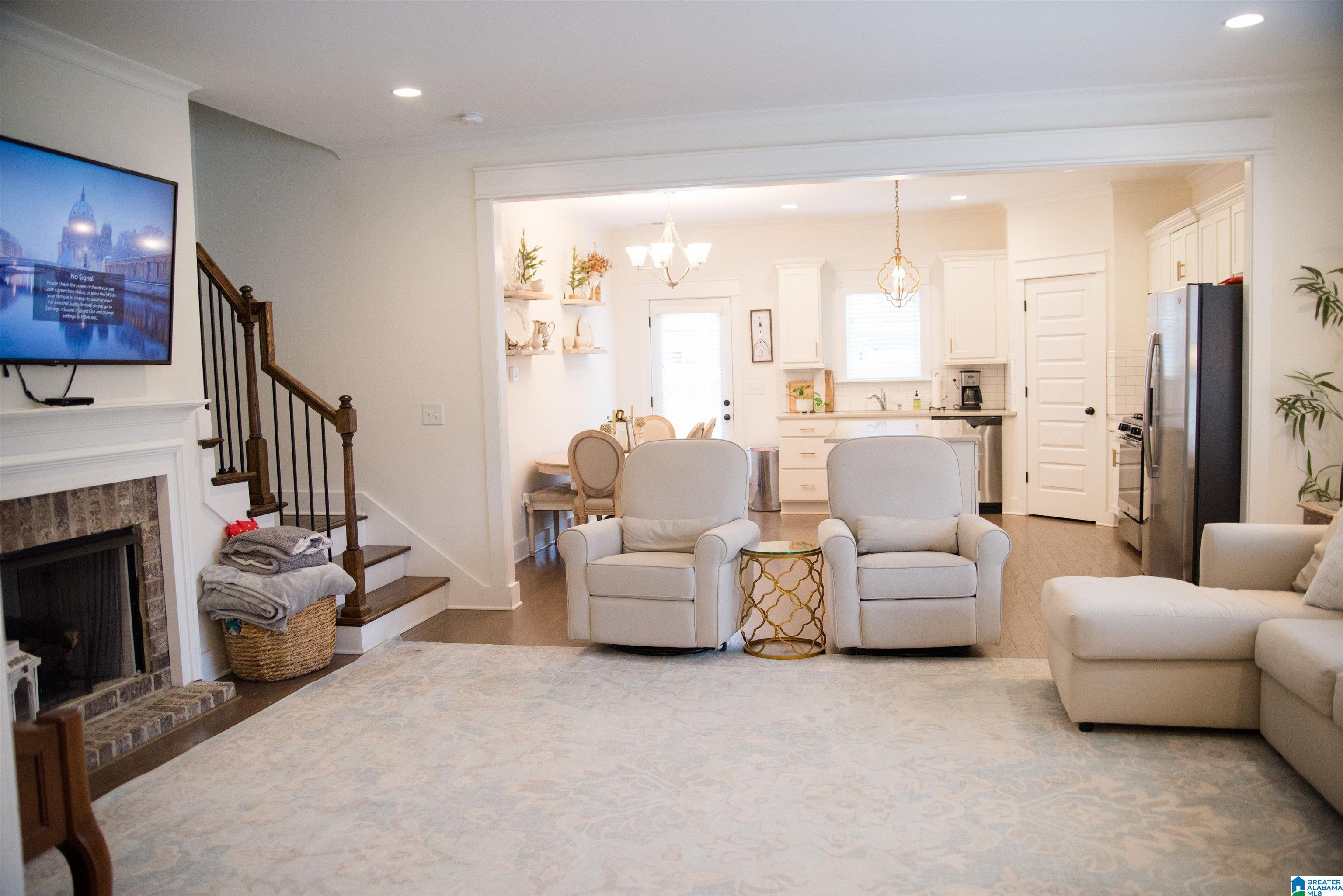 2724 Village Lane Birmingham, AL 35211 - Photo 2 of 26