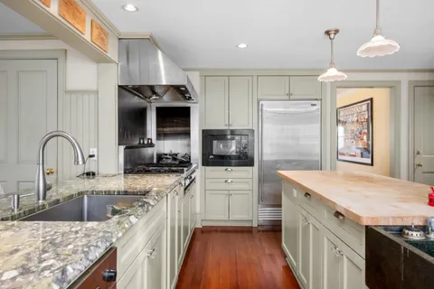 $1,975,000 | 34 Black Duck Lane, Barnstable, MA 02630