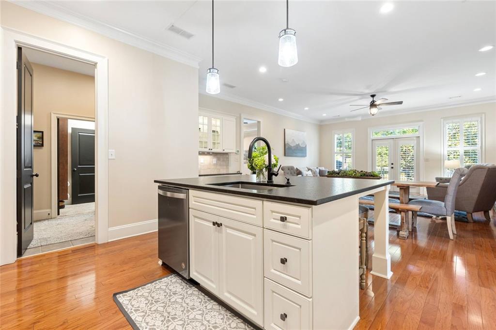 12105 Walnut Terrace Alpharetta, GA 30004 - Photo 37 of 66 Gallery Image 37