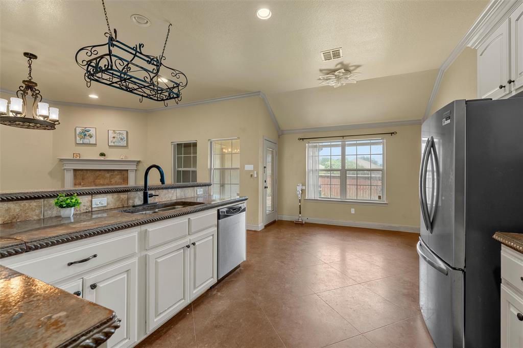 2524 Riders Way Waco, TX 76712 - Photo 9 of 25