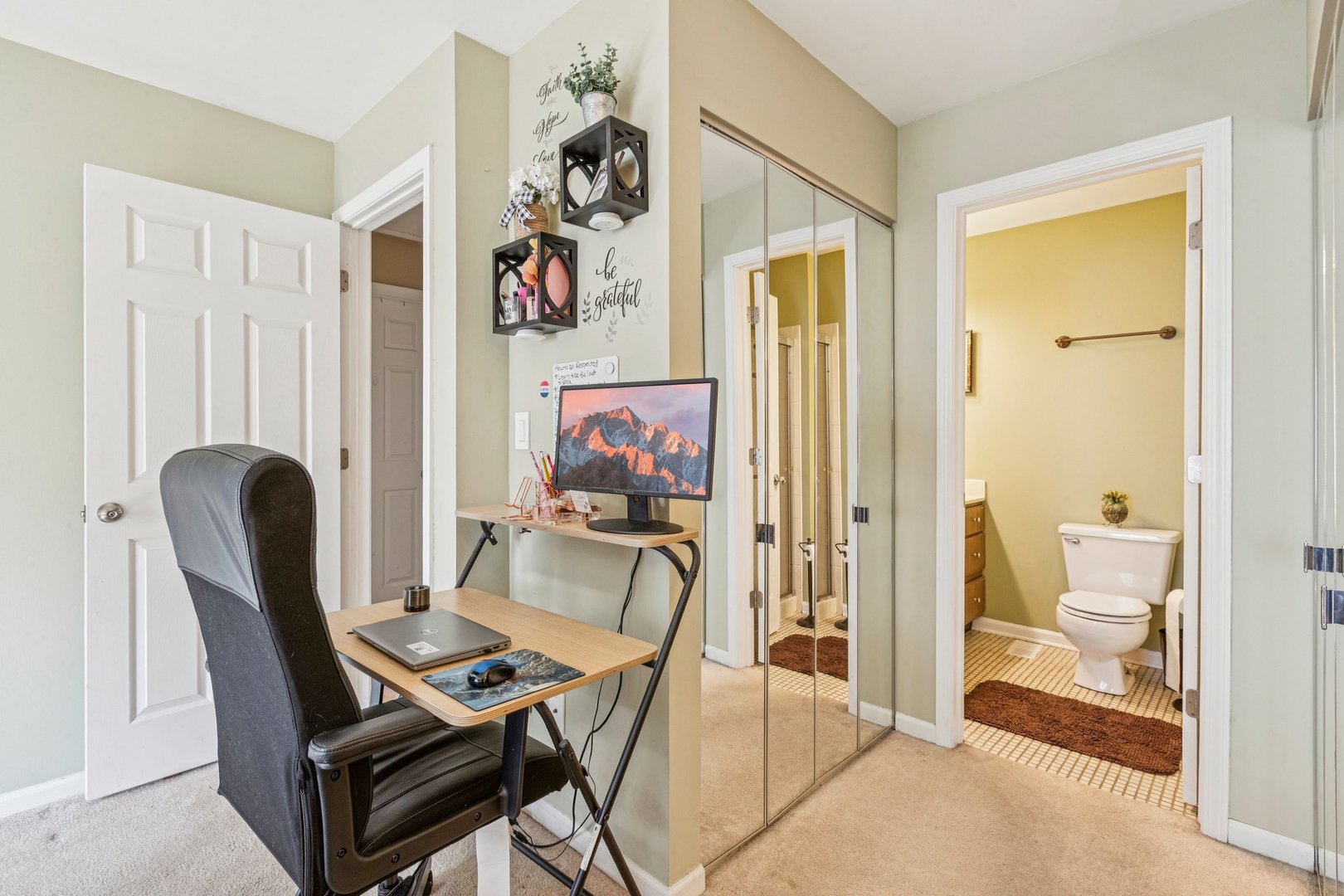 1192 Sumac Trail Hoffman Estates, IL 60192 - Photo 27 of 39 a workspace with furniture and a gate