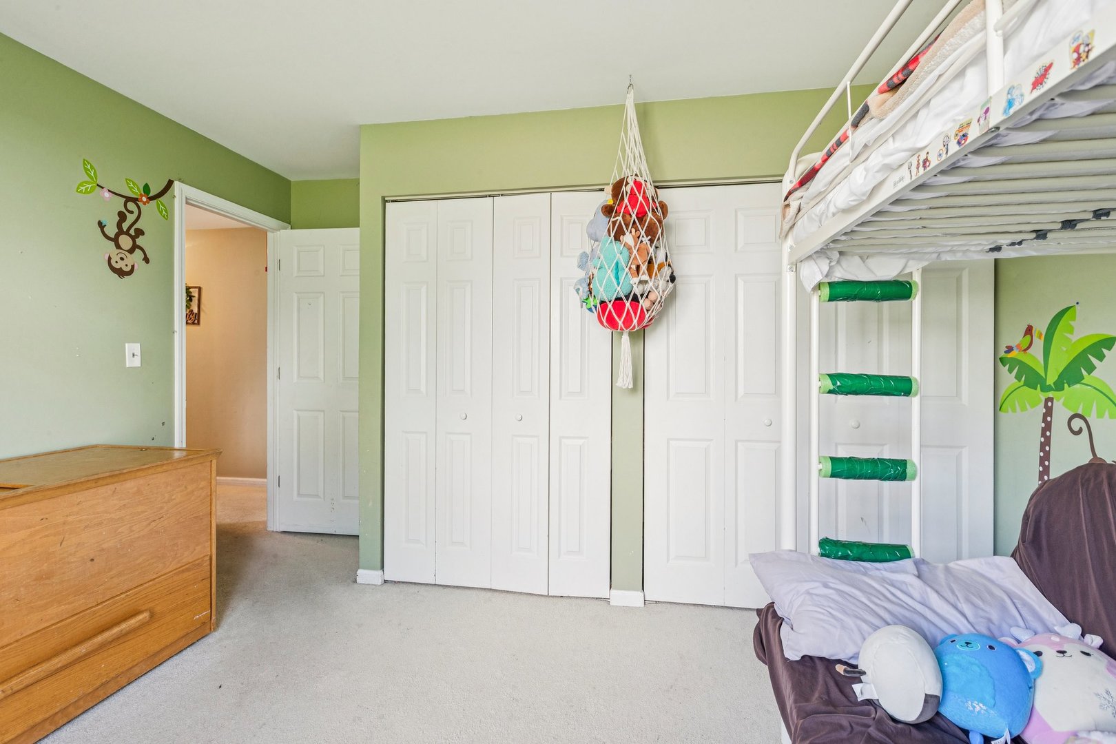 1192 Sumac Trail Hoffman Estates, IL 60192 - Photo 34 of 39 a front view of a house