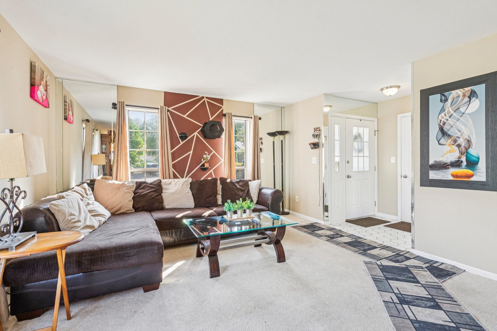 1192 Sumac Trail Hoffman Estates, IL 60192 - Photo 7 of 39 a living room with furniture and a potted plant