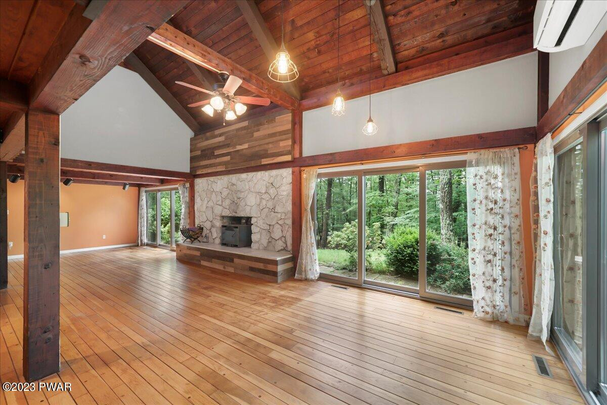 262 Foster Hill Road Milford, PA 18337 - Photo 13 of 64 Family Room