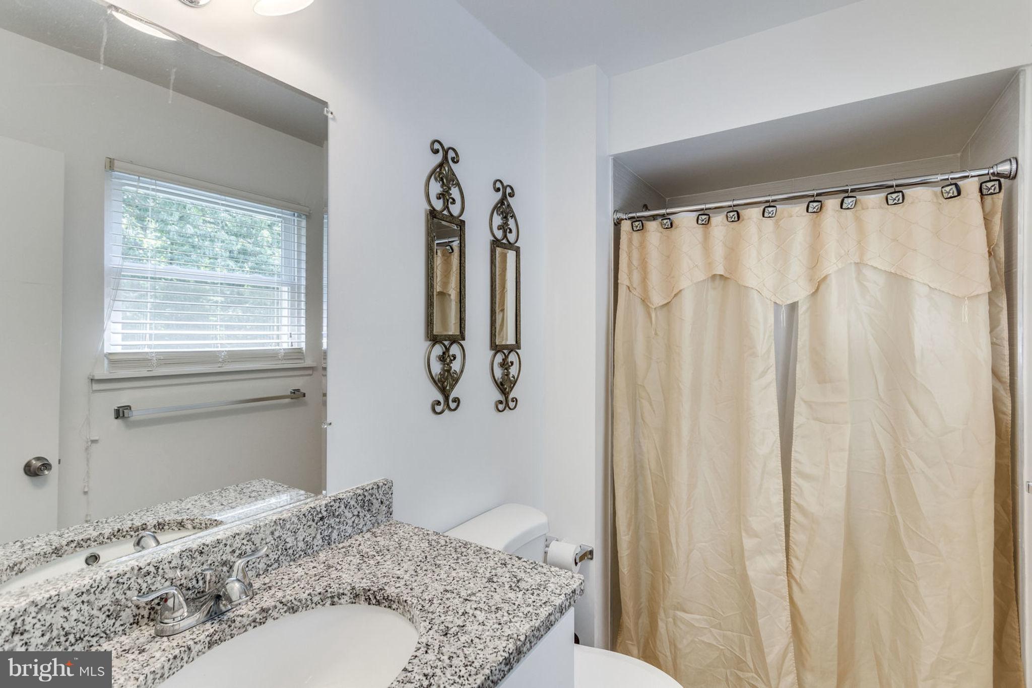 13310 Fort Washington Road Fort Washington, MD 20744 - Photo 19 of 29 Master Bathroom