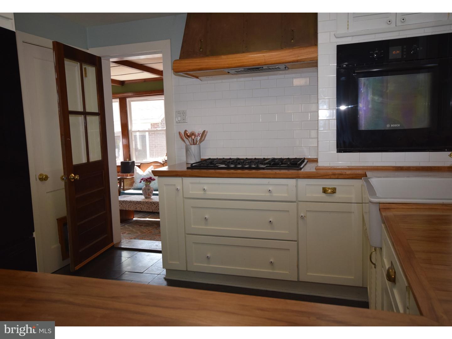 221 Summit Road Media, PA 19063 - Photo 15 of 25 Kitchen