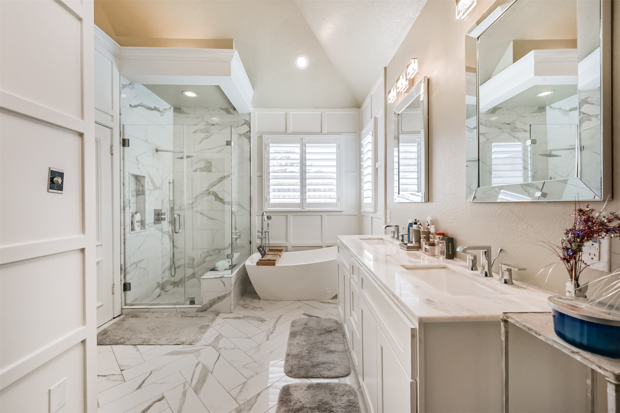 263 Wood Loop Street Houston, TX 77015 - Photo 28 of 48 a bathroom with a sink a toilet and shower