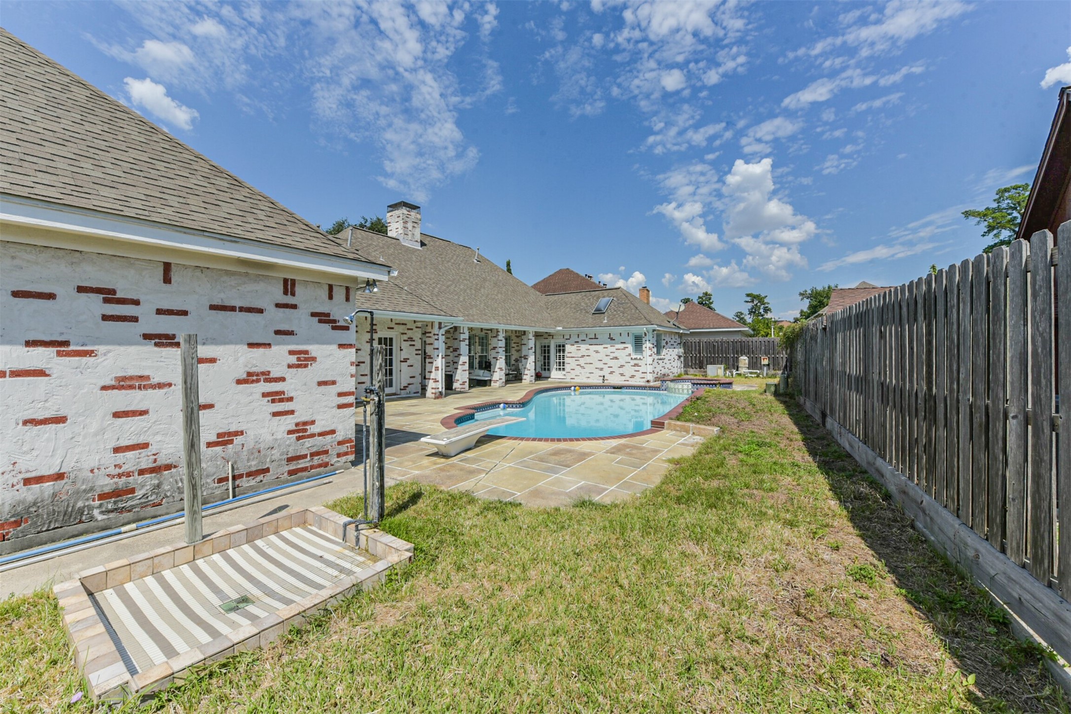 263 Wood Loop Street Houston, TX 77015 - Photo 47 of 48 a view of a house with a tub