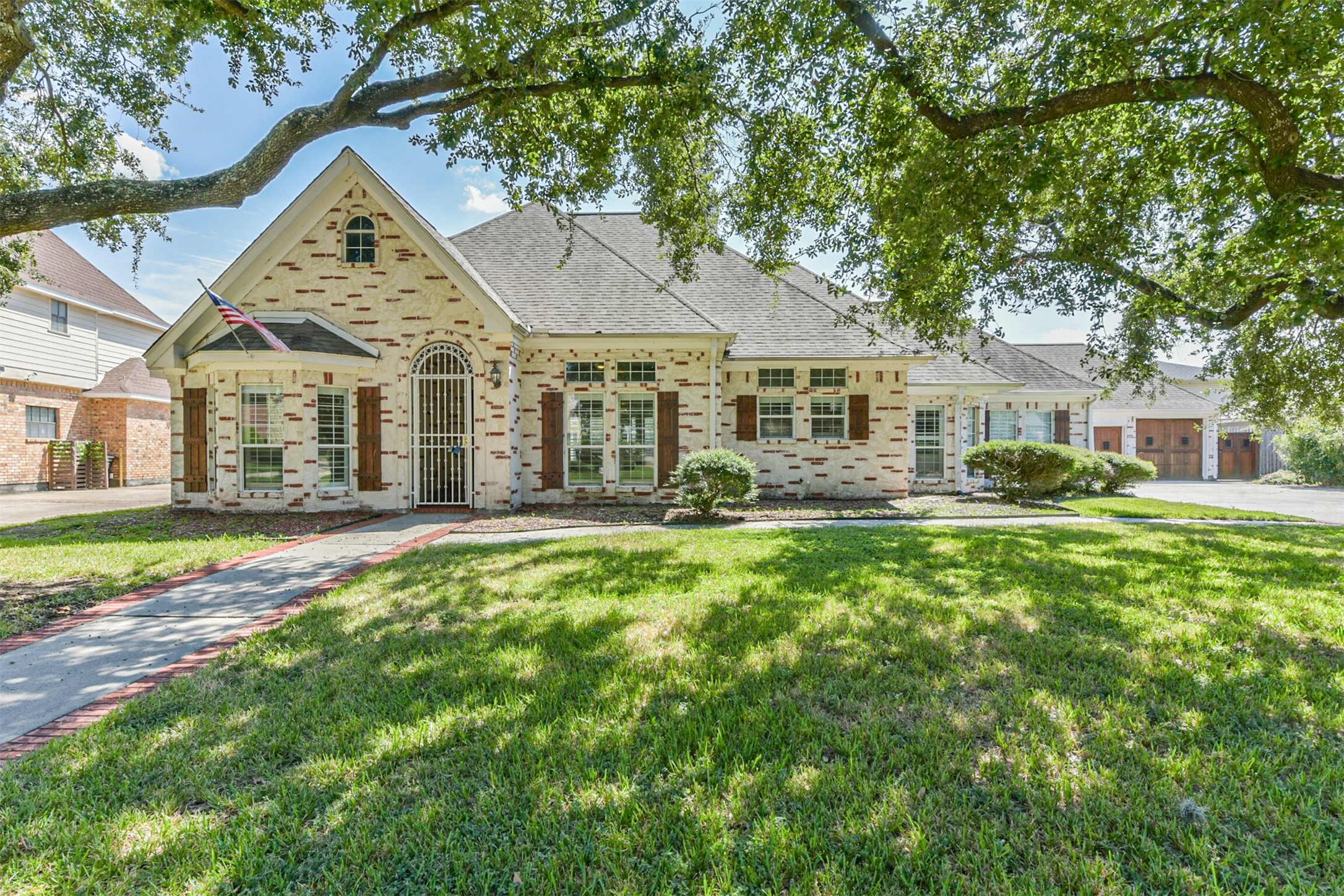 263 Wood Loop Street Houston, TX 77015 - Photo 8 of 48 front view of a house with a yard