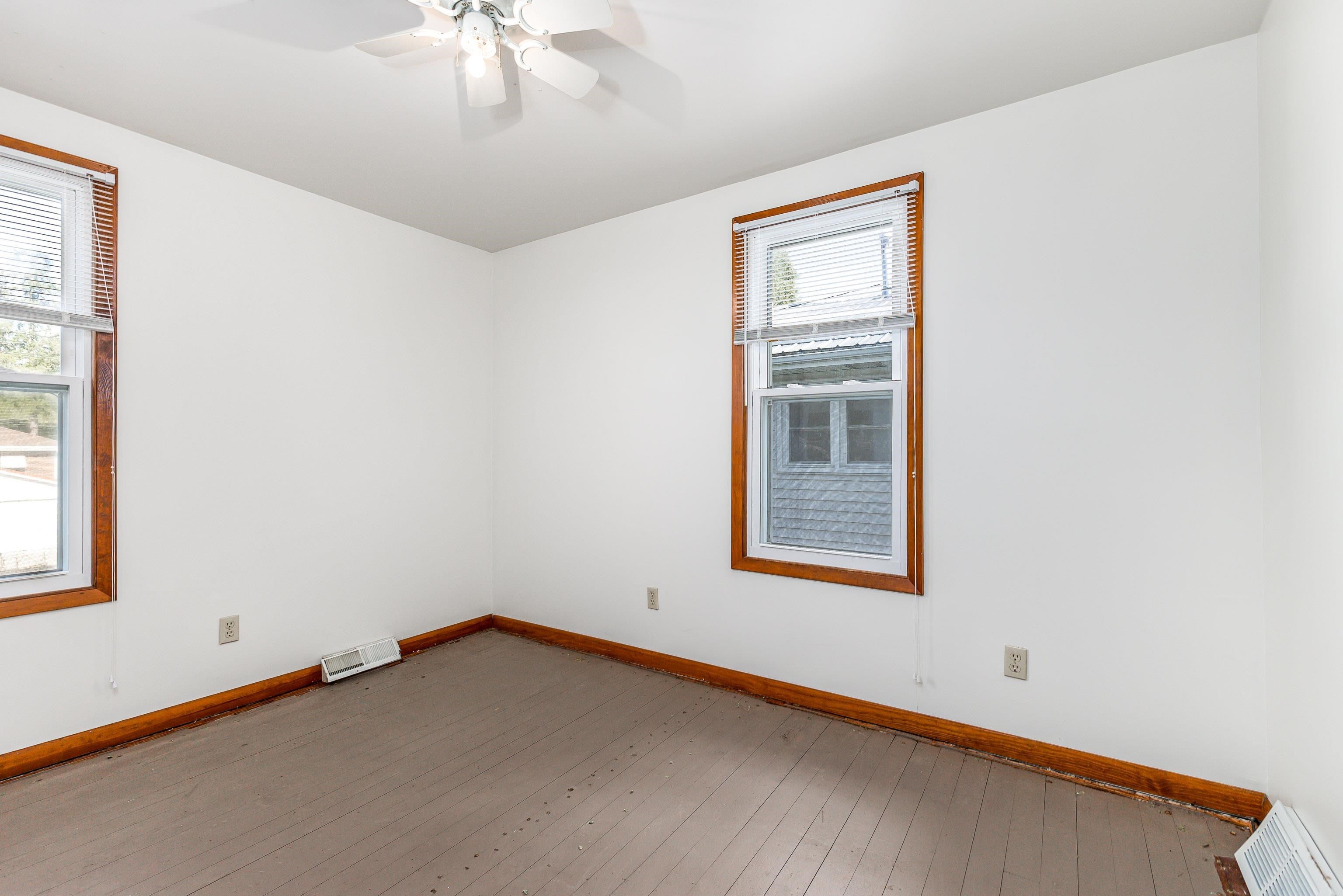 2654 Queen Street Dubuque, IA 52001 - Photo 13 of 27 Gallery Image 13