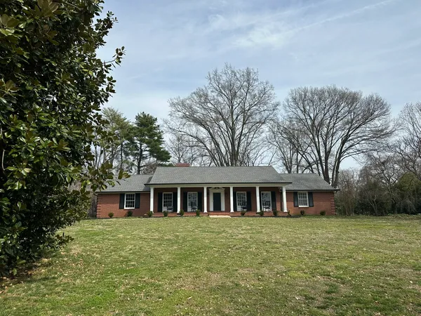 319 Minerva Drive, Murfreesboro, TN 37130