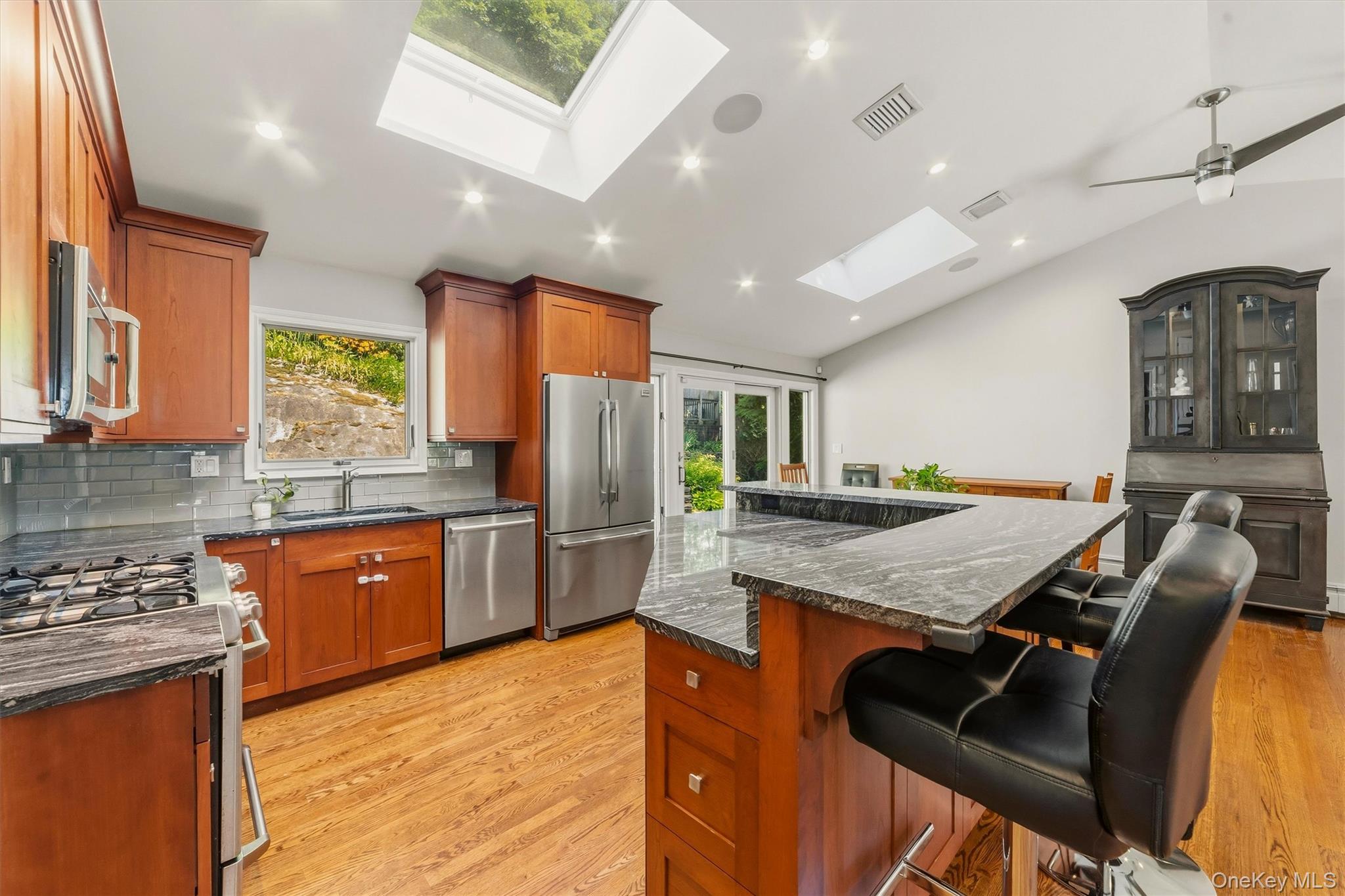 12 Overlook Road North White Plains, NY 10603 - Photo 13 of 34