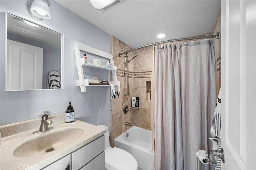 174 Cliff Drive, Unit E Laguna Beach, CA 92651 - Photo 28 of 33