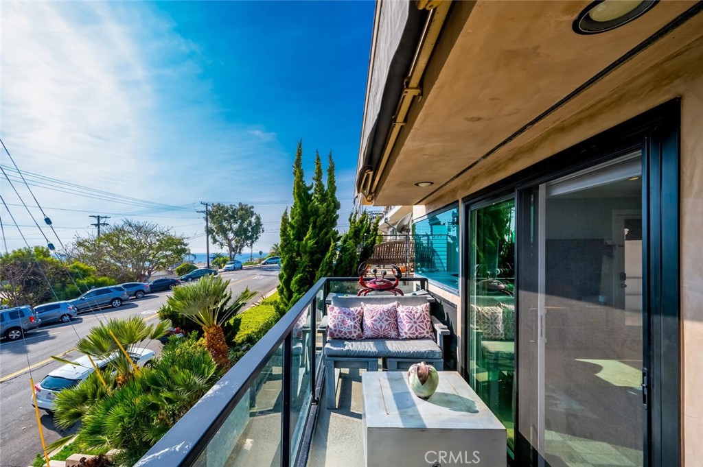 174 Cliff Drive, Unit E Laguna Beach, CA 92651 - Photo 30 of 33