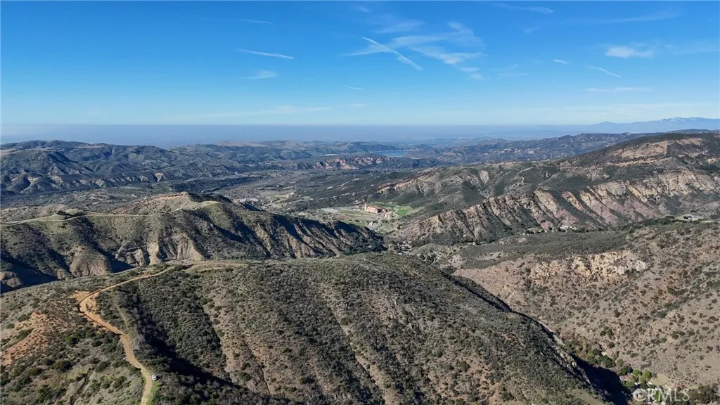 10 Williams Canyon Road Silverado, CA 92676 - Photo 9 of 24 a view of a dry yard with trees