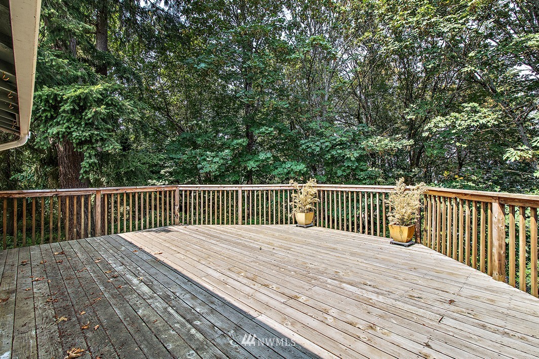1651 Monroe Court Southeast Renton, WA 98058 - Photo 19 of 21 Gallery Image 19