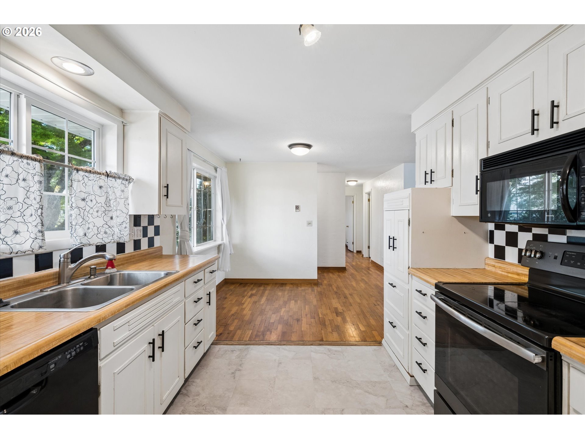 196 Hayden Bridge Way Springfield, OR 97477 - Photo 19 of 41