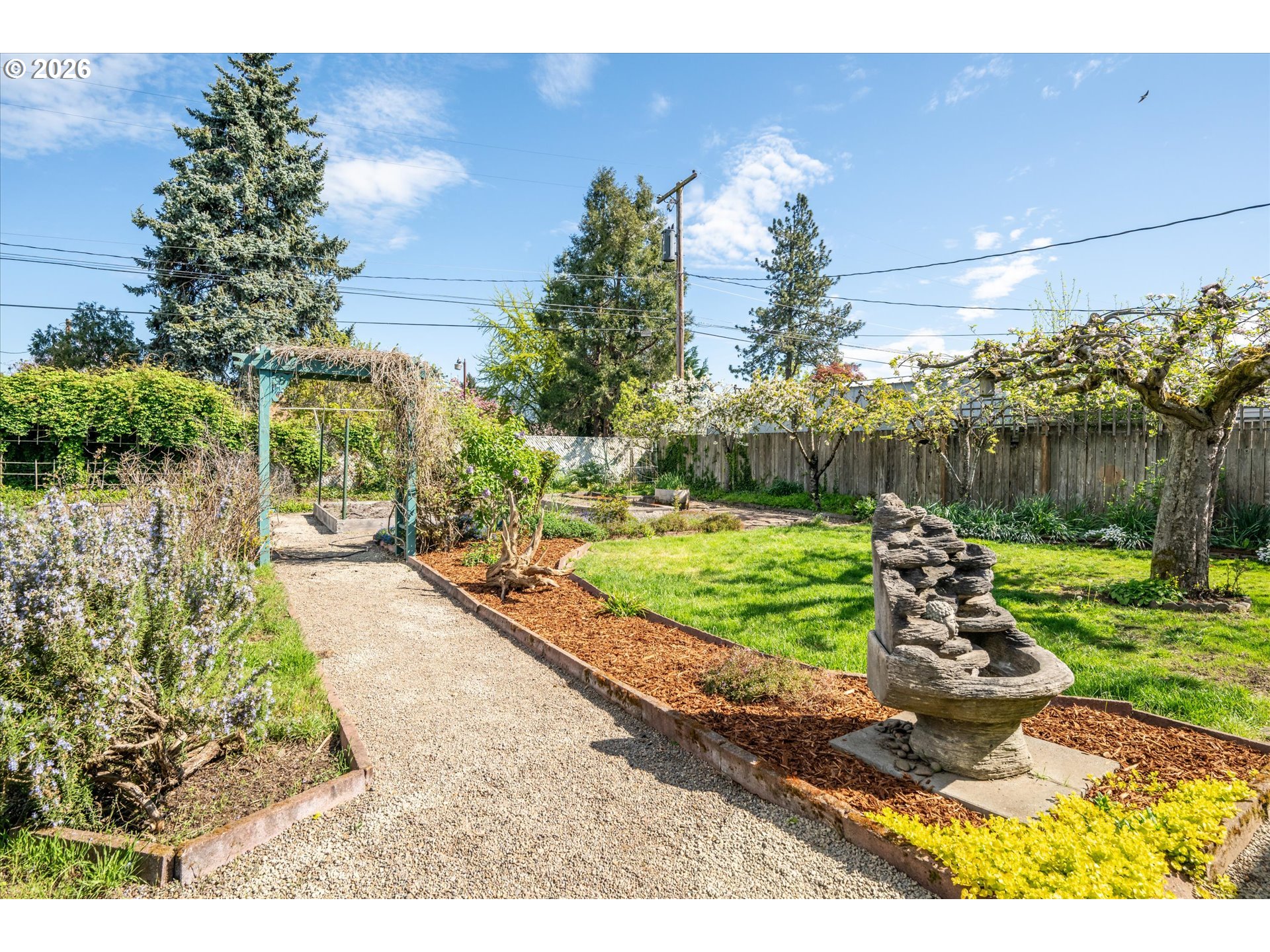 196 Hayden Bridge Way Springfield, OR 97477 - Photo 37 of 41