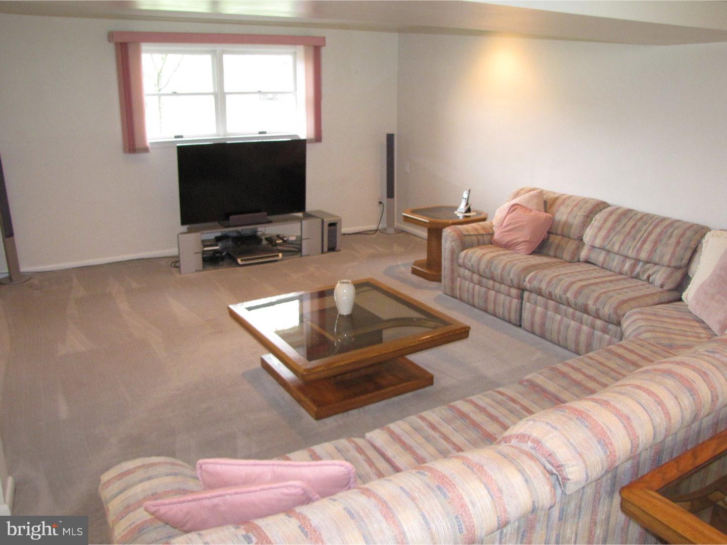 640 Claire Road Warminster, PA 18974 - Photo 11 of 22 Family Room