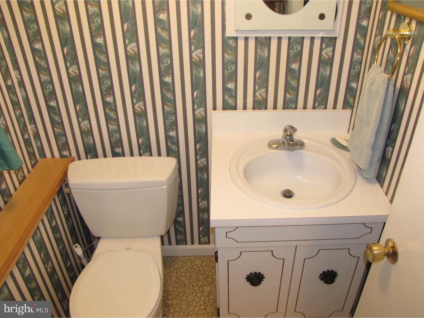640 Claire Road Warminster, PA 18974 - Photo 20 of 22 Bathroom