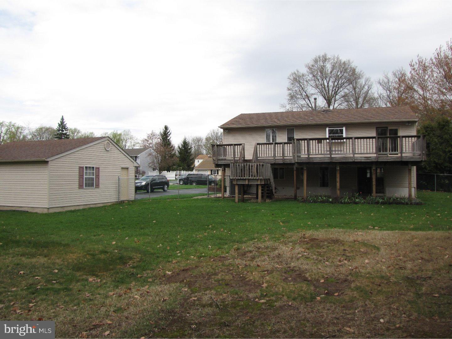 640 Claire Road Warminster, PA 18974 - Photo 21 of 22 Exterior Back