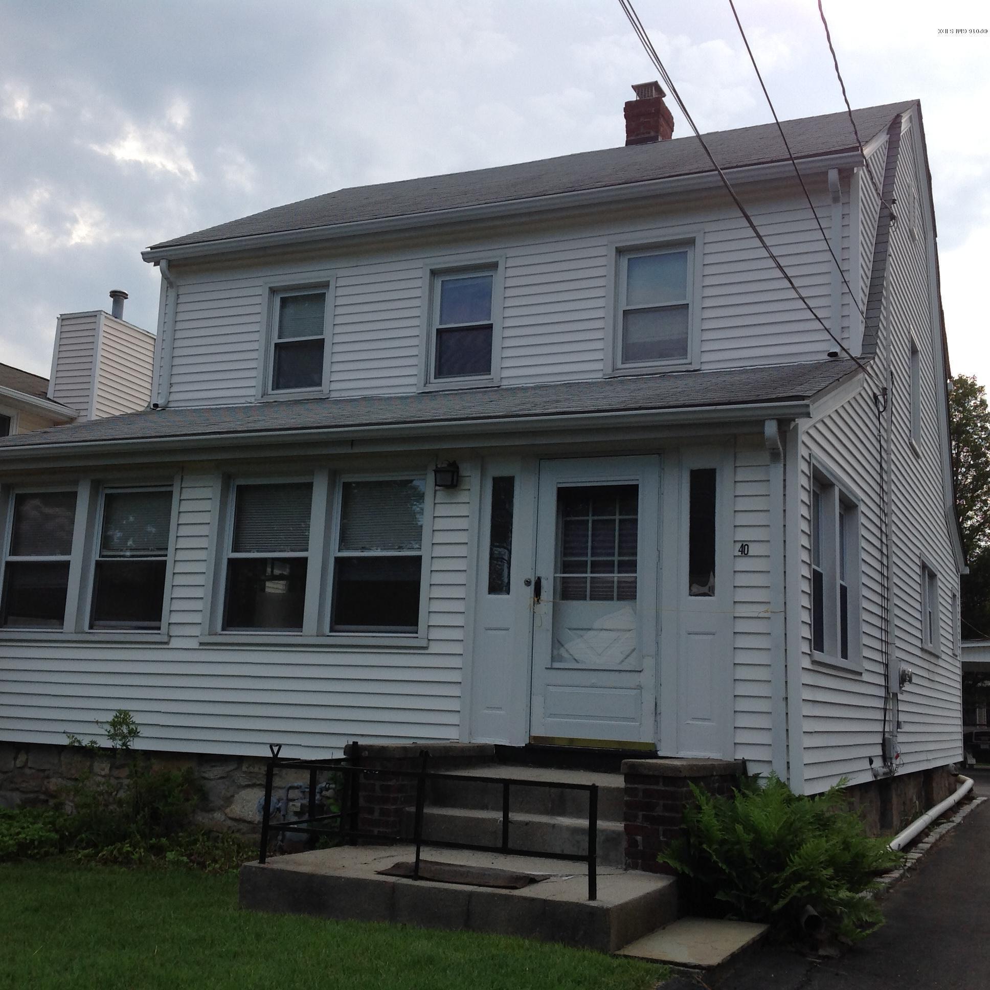 40 Sheep Hill Road Riverside, CT 06878 - Photo 11 of 11 a front view of a house