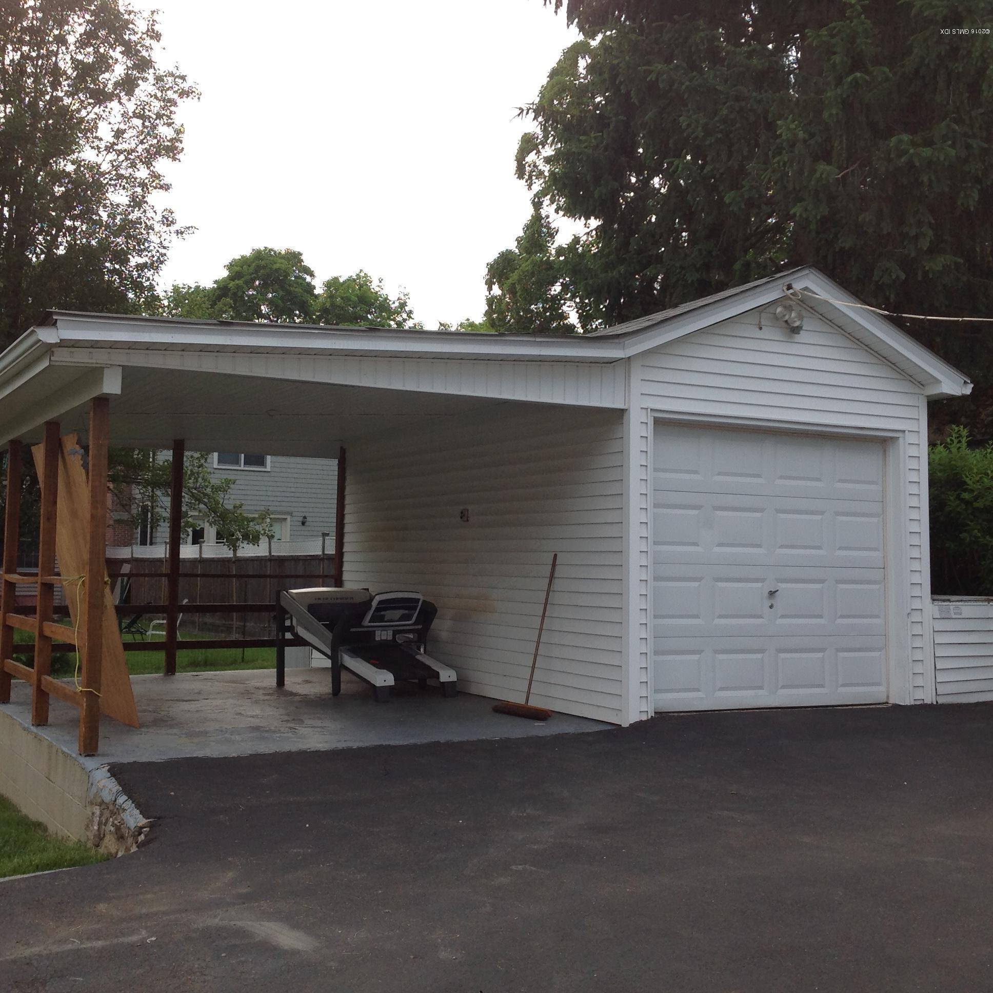 40 Sheep Hill Road Riverside, CT 06878 - Photo 8 of 11 a view of a patio