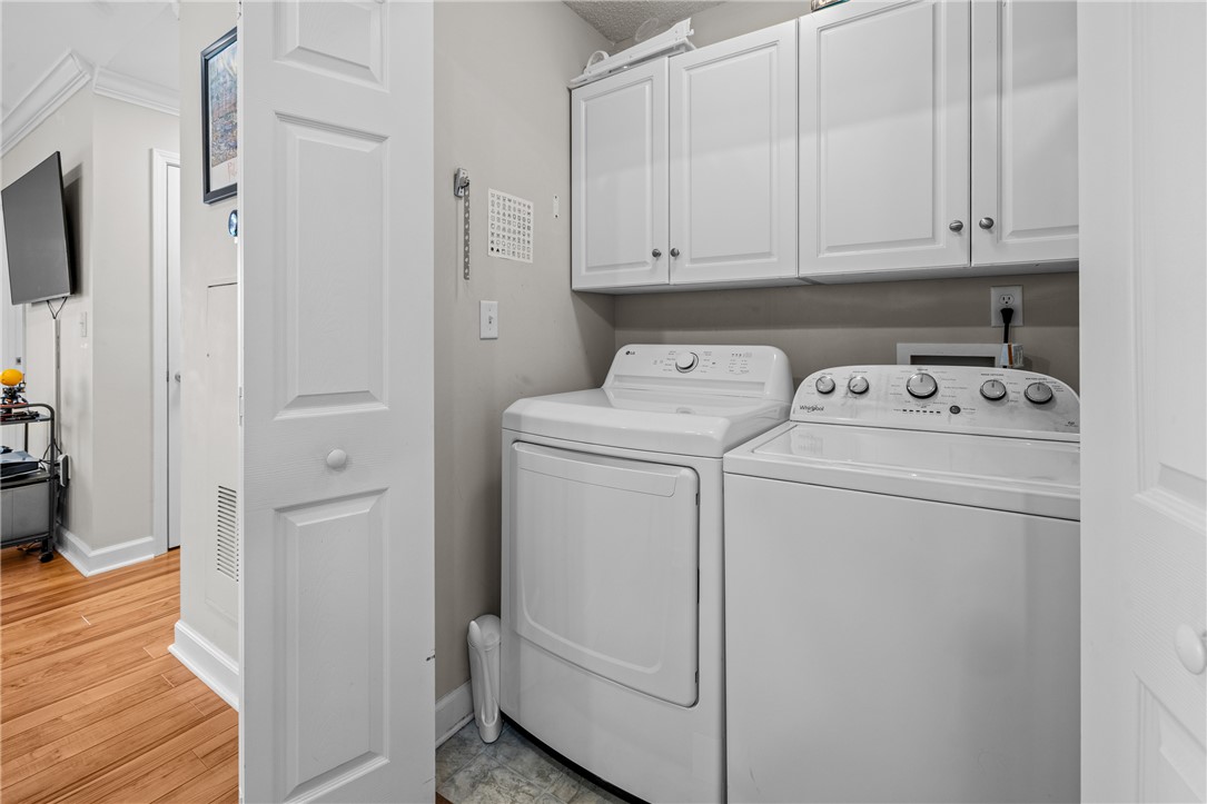 433 Harts Cove Way Seneca, SC 29678 - Photo 12 of 24 Washer and Dryer stay with unit