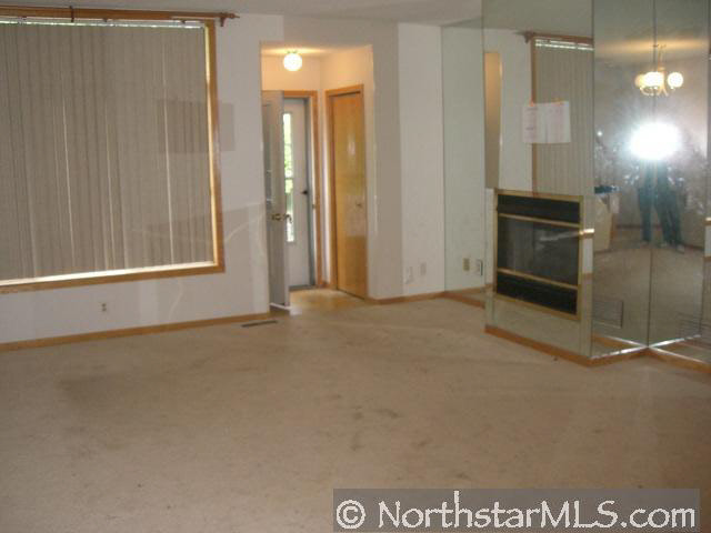 10992 Highland Road Bloomington, MN 55438 - Photo 2 of 4