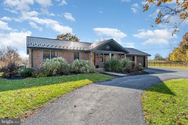 $975,000 | 1008 Piketown Road, Harrisburg, PA 17112