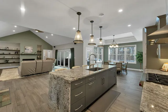 $2,100,000 | 7 Lilac Ridge Road, Windham, NH 03087