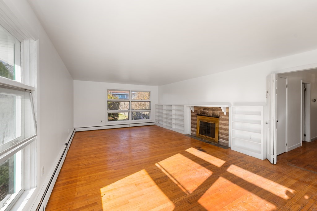 110 Fieldwood Avenue Seekonk, MA 02771 - Photo 5 of 33