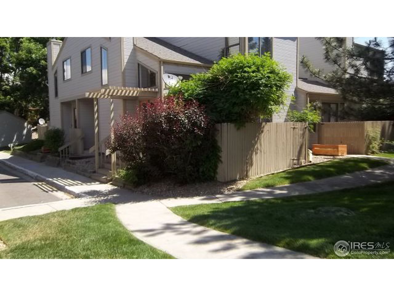 5046 Buckingham Road, Unit 6 Boulder, CO 80301 - Photo 2 of 23 Private enclosed patio