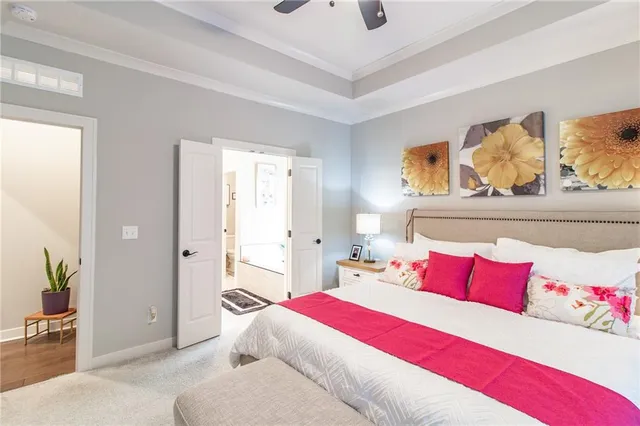 $565,000 | 520 Southeast David Road, Lee's Summit, MO 64082