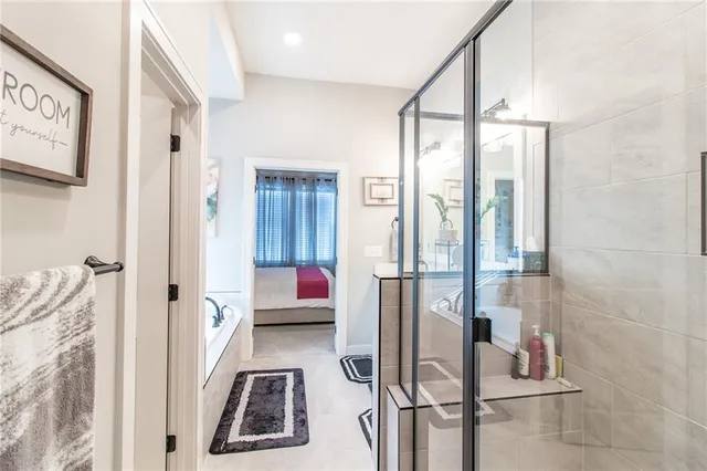 $565,000 | 520 Southeast David Road, Lee's Summit, MO 64082