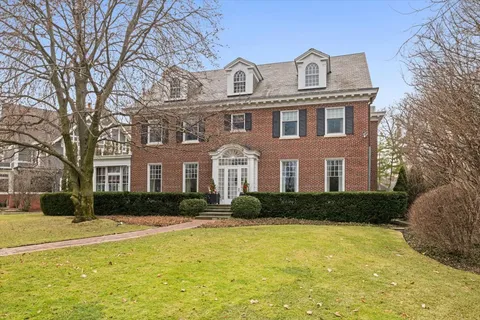 $3,995,000 | 800 Bryant Avenue, Winnetka, IL 60093
