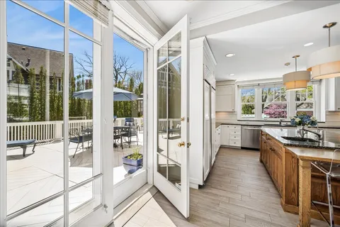 $3,995,000 | 800 Bryant Avenue, Winnetka, IL 60093